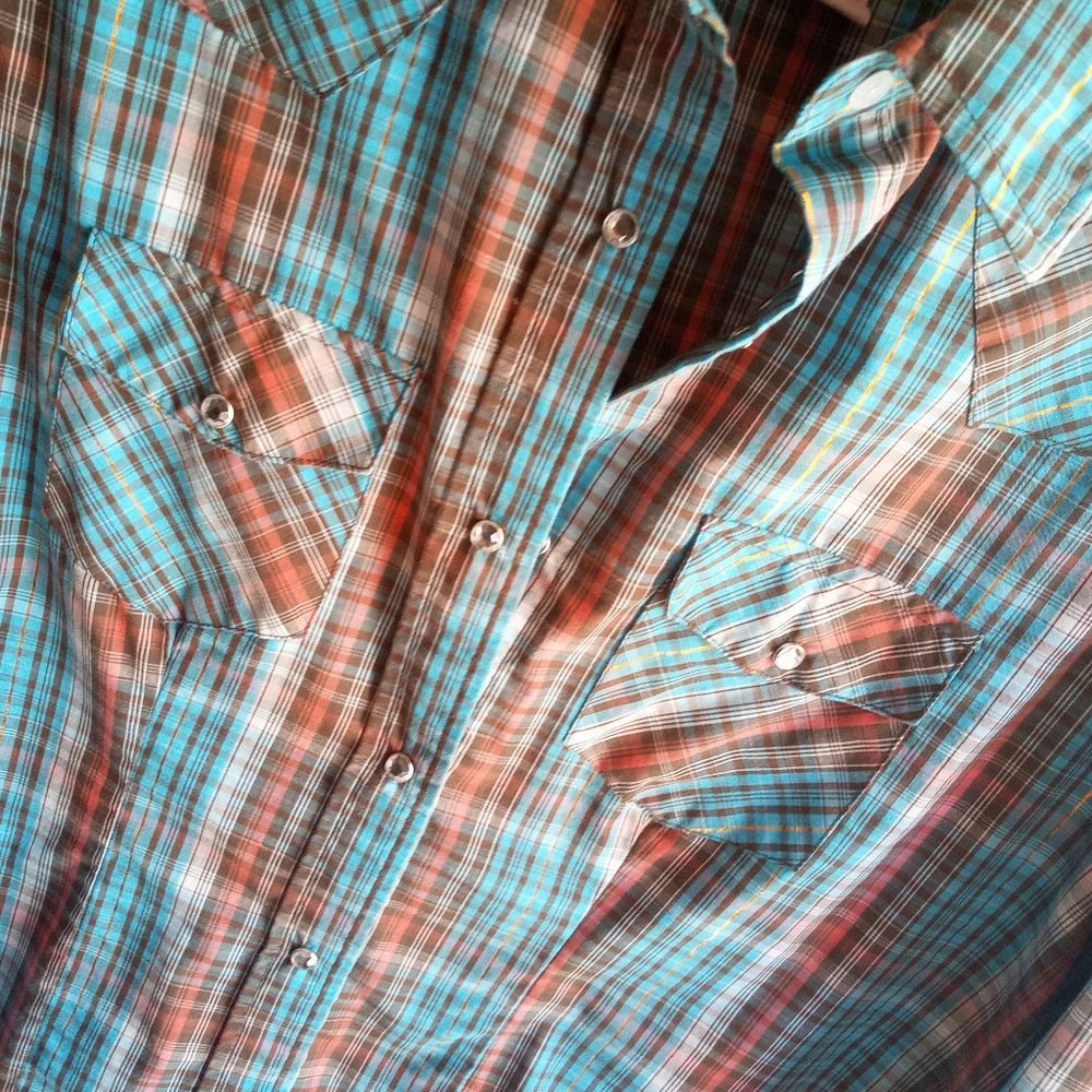 Wired Heart  💓 button shirt